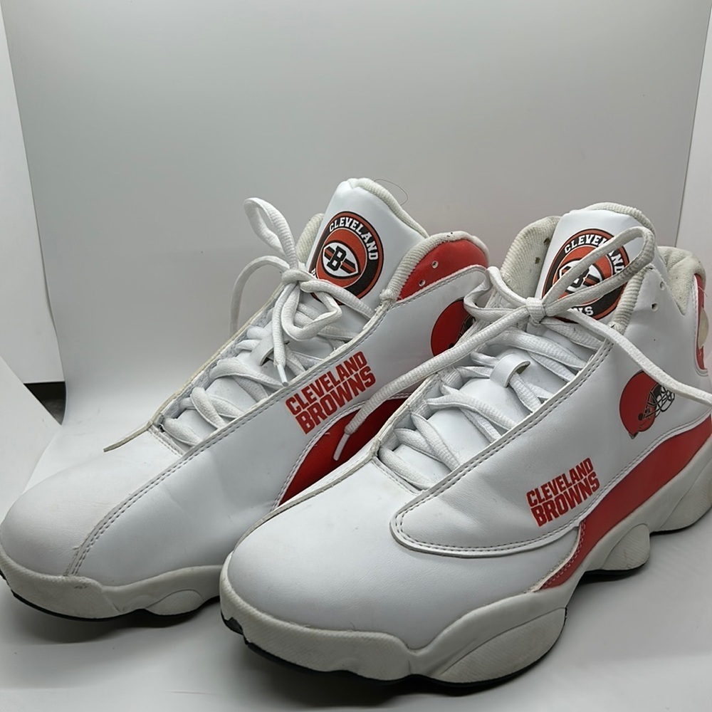Cleveland Browns Game-day high tops. Men’s 45/12 - Picture 1 of 8
